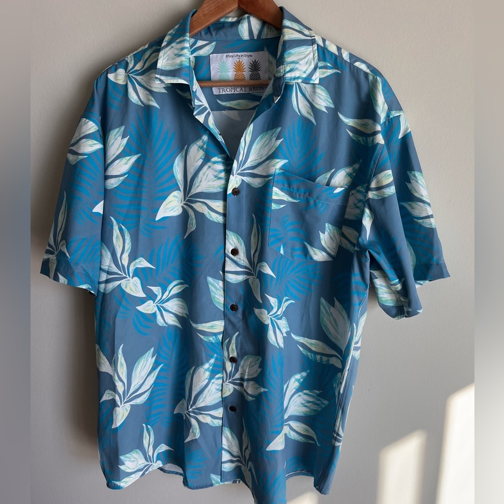 Tropical Bros Men's Casual Button Down Blue Hawaiian Shirt Size XL Vacation
